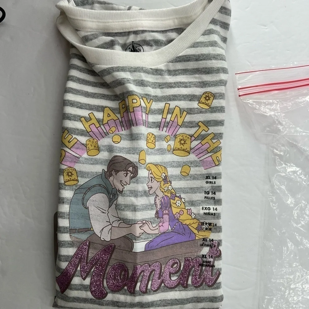 Disney “ Be Happy In The Moment “ Tee Shirt Girls Size XL NEW